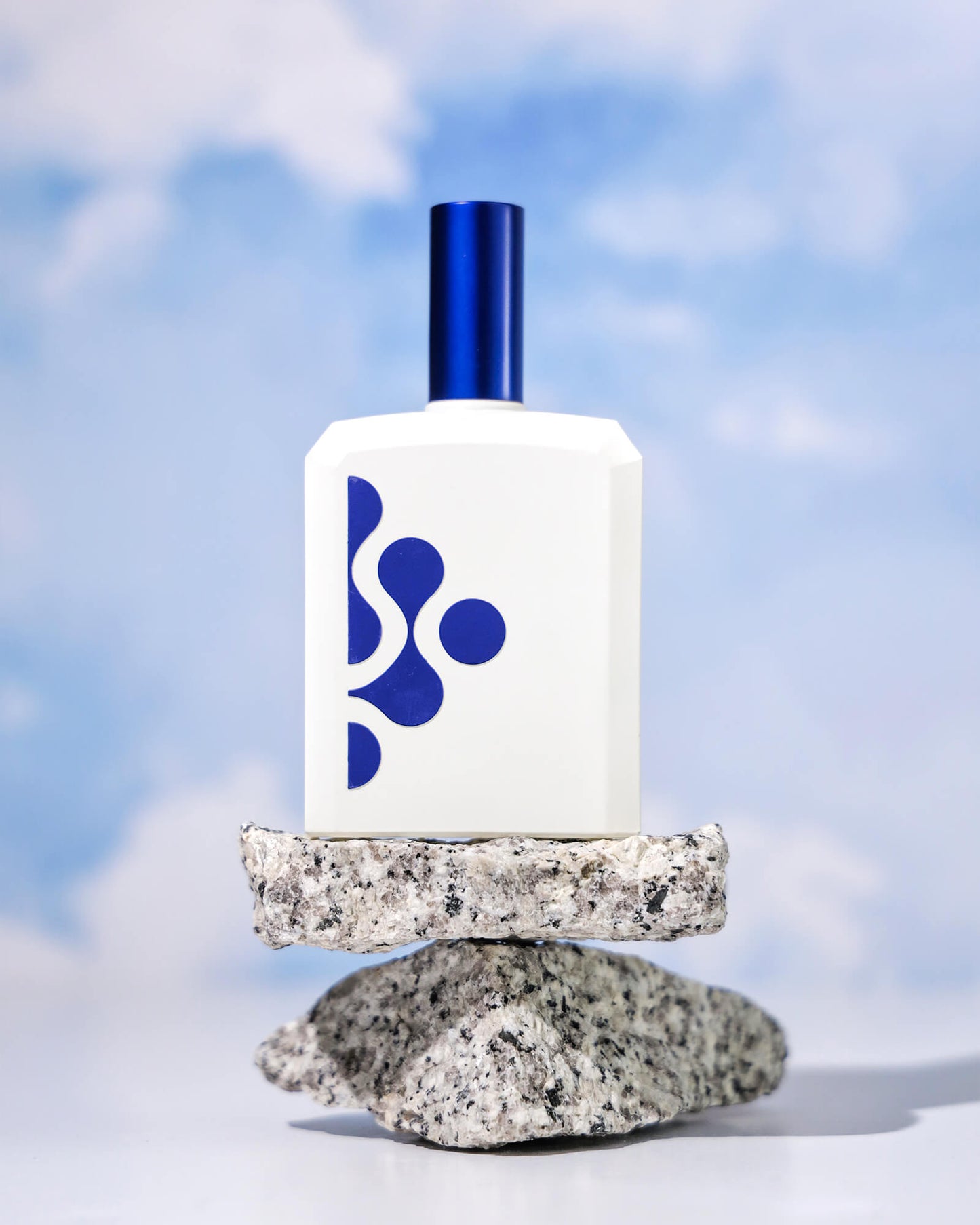 This is not a blue bottle 1 / .5